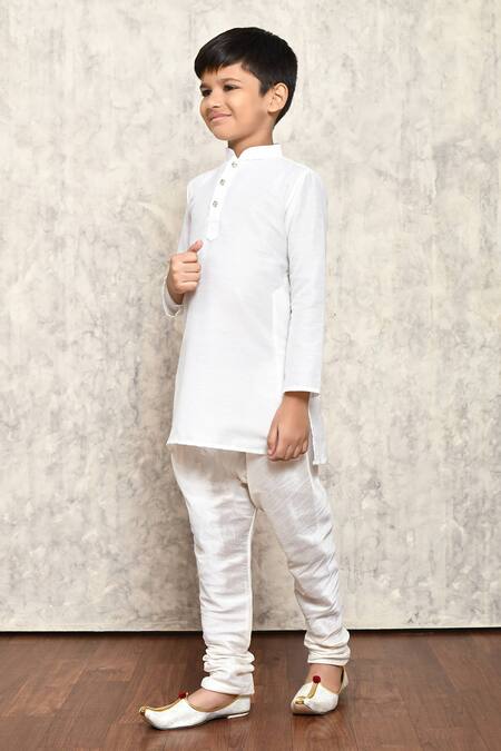 Samyukta Singhania_White Cotton, Silk Plain Kurta _at_Aza_Fashions