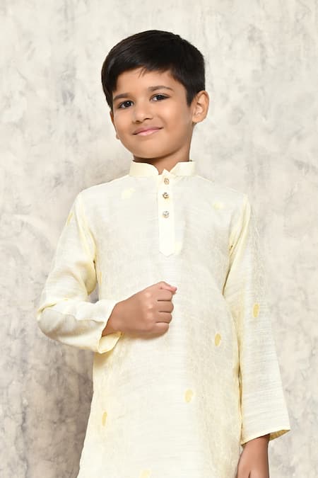 Petite Pomme Cream Polyester Embroidery Paisley Pattern Kurta Online at Aza Fashions Petite Pomme_Cream Polyester Embroidery Paisley Pattern Kurta _Online_at_Aza_Fashions