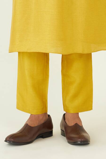 Roohbyridhimaa_Yellow Viscose, Silk Embroidery Ayaan Kurta Set _Online_at_Aza_Fashions