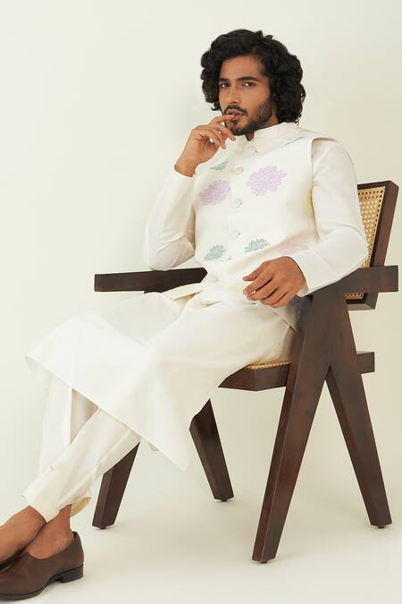 Roohbyridhimaa Ivory Chanderi Silk Embroidery Pastel Resham Bundi at Aza Fashions Roohbyridhimaa_Ivory Chanderi Silk Embroidery Pastel Resham Bundi _at_Aza_Fashions