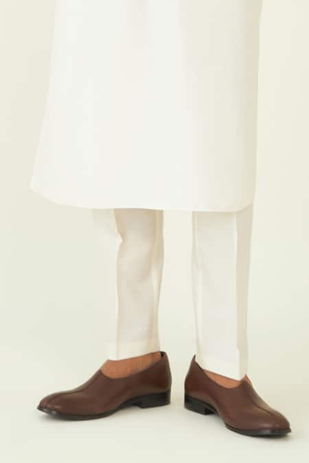 Roohbyridhimaa Green Silk, Chanderi Embroidery Floral Bundi at Aza Fashions Roohbyridhimaa_Green Silk, Chanderi Embroidery Floral Bundi _at_Aza_Fashions