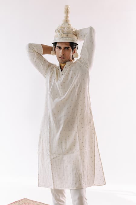 Roohbyridhimaa_Ivory Cotton, Silk, Linen Embroidery Raabta Floral Pattern Kurta Set _Online_at_Aza_Fashions