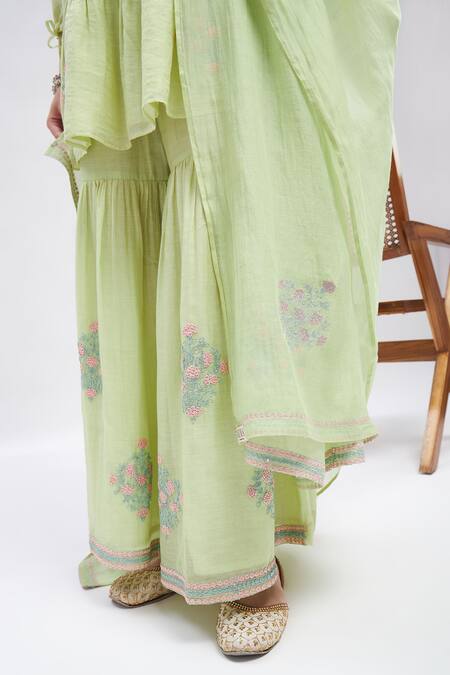 Shop Roohbyridhimaa Green Silk, Cotton Embroidery Collared Pista Resham Kurta Set Online at Aza Fashions Shop_Roohbyridhimaa_Green Silk, Cotton Embroidery Collared Pista Resham Kurta Set _Online_at_Aza_Fashions