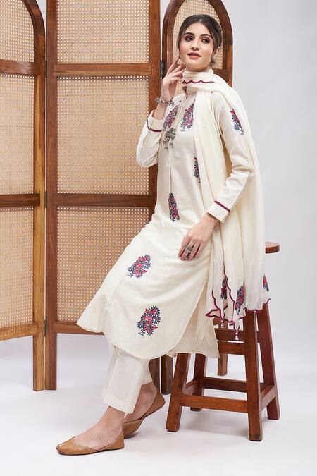 Roohbyridhimaa Off White Silk, Cotton, Organza Embroidery Mandarin Sarang Resham Kurta Set at Aza Fashions Roohbyridhimaa_Off White Silk, Cotton, Organza Embroidery Mandarin Sarang Resham Kurta Set _at_Aza_Fashions