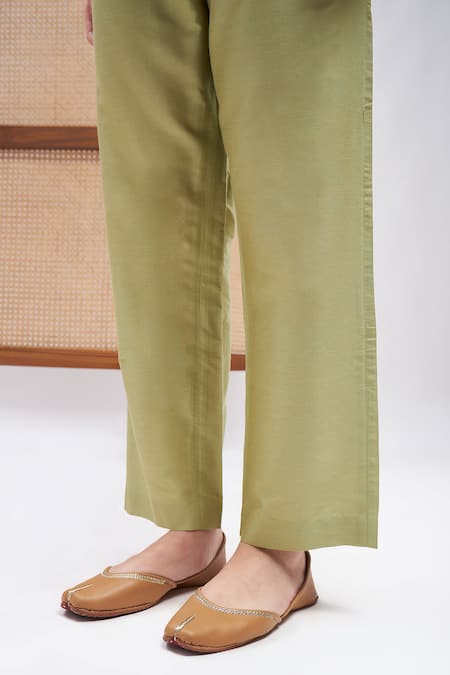 Roohbyridhimaa Green Organza, Cotton, Embroidery Collared Amal Neckline Kurta Set Online at Aza Fashions Roohbyridhimaa_Green Organza, Cotton, Embroidery Collared Amal Neckline Kurta Set _Online_at_Aza_Fashions