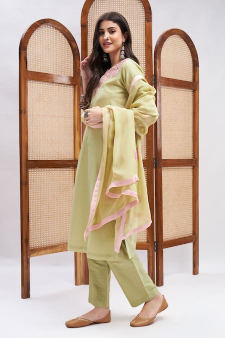 Buy Roohbyridhimaa Green Organza, Cotton, Embroidery Collared Amal Neckline Kurta Set Online at Aza Fashions Buy_Roohbyridhimaa_Green Organza, Cotton, Embroidery Collared Amal Neckline Kurta Set _Online_at_Aza_Fashions