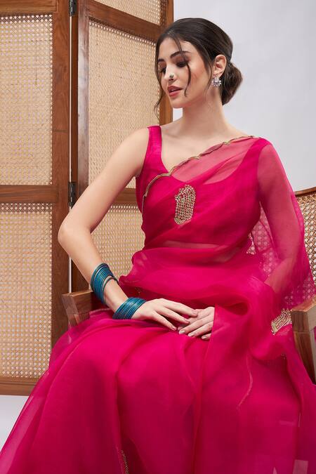 Buy_Roohbyridhimaa_Fuchsia Silk Organza Gulaabo Border Saree With Unstitched Blouse Piece 