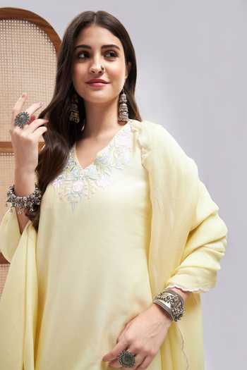 Roohbyridhimaa Yellow Organza, Cotton, Silk Embroidery V-neck Humdam Floral Kurta Set Online at Aza Fashions Roohbyridhimaa_Yellow Organza, Cotton, Silk Embroidery V-neck Humdam Floral Kurta Set _Online_at_Aza_Fashions