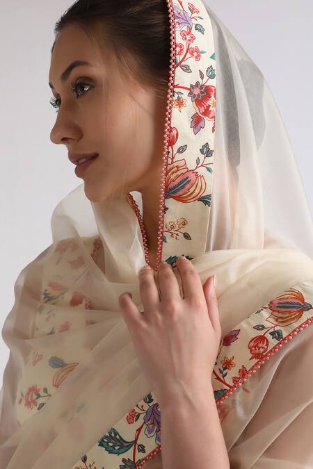 Roohbyridhimaa Beige Silk, Organza, Cotton Embroidery V-neck Inaayat Floral Print Lehenga Set at Aza Fashions Roohbyridhimaa_Beige Silk, Organza, Cotton Embroidery V-neck Inaayat Floral Print Lehenga Set _at_Aza_Fashions