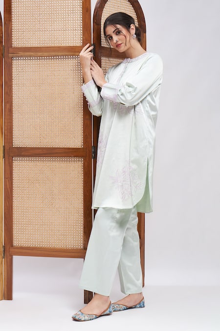 Shop_Roohbyridhimaa_Green , , Iyaan Floral Pattern Kurta And Pant Set _Online_at_Aza_Fashions