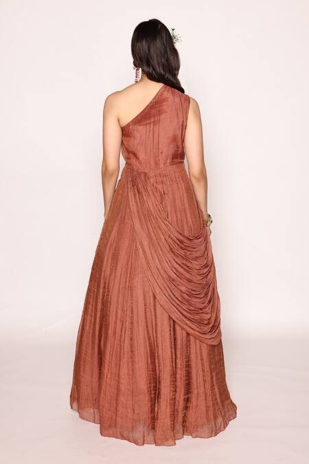 Buy Abstract By Megha Jain Madaan Red Silk, Cotton Mughal Fleur Embroidered Jacket With Front Drape Maxi Dress Online at Aza Fashions Buy_Abstract By Megha Jain Madaan_Red Silk, Cotton Mughal Fleur Embroidered Jacket With Front Drape Maxi Dress _Online_at_Aza_Fashions