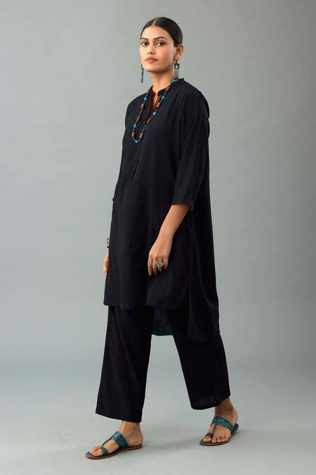 Buy_Kora_Black Handloom Cotton, Silk Embroidery, Tassels Mandarin Collar Kurta Set _Online_at_Aza_Fashions
