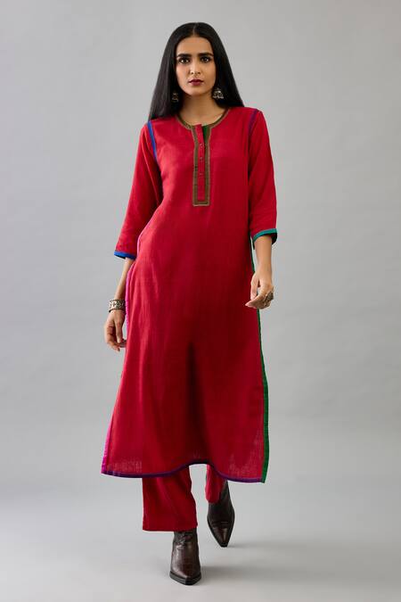 Buy_Kora_Red Handloom Cotton, Silk Embroidery Round Neck Border Kurta Set _Online_at_Aza_Fashions