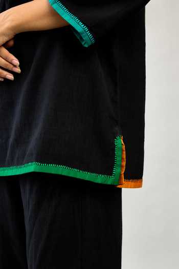 Kora_Black Handloom Cotton Embroidery Round Neck Short Kurta And Pant Set _at_Aza_Fashions