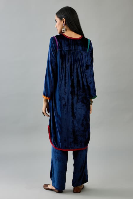 Shop Kora Blue Silk, Velvet Tassels, Applique, Embroidery Split V-neck Border Kurta Set at Aza Fashions Shop_Kora_Blue Silk, Velvet Tassels, Applique, Embroidery Split V-neck Border Kurta Set _at_Aza_Fashions
