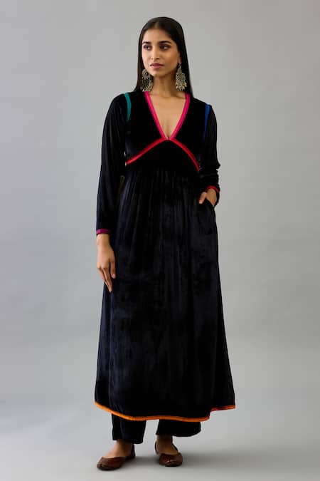 Kora_Black , Satin, Velvet Embroidery, Tassels Border Kurta Set With Scarf _Online_at_Aza_Fashions