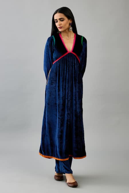 Kora_Blue Silk, Velvet Tassels, Beads V-neck Neckline Embroidered Kurta Set _Online_at_Aza_Fashions