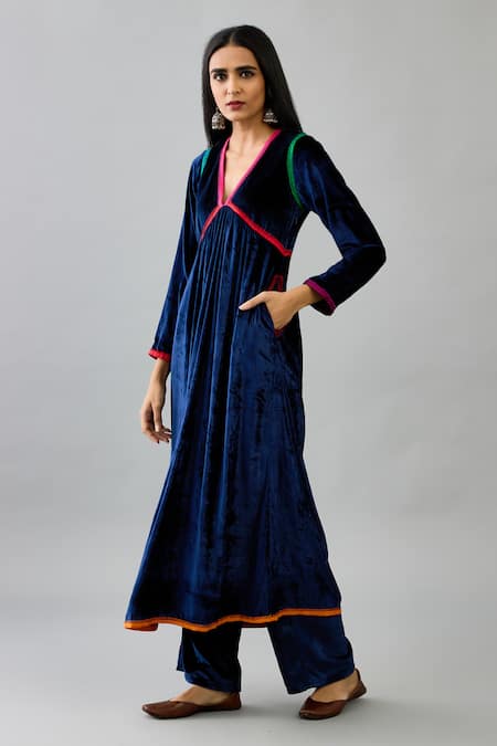 Buy_Kora_Blue Silk, Velvet Tassels, Beads V-neck Neckline Embroidered Kurta Set _Online_at_Aza_Fashions
