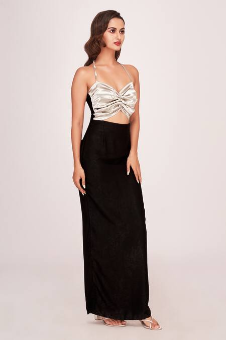 House Of Varada Black Satin Sweetheart Neck Center Cutout Maxi Dress Online at Aza Fashions House Of Varada_Black Satin Sweetheart Neck Center Cutout Maxi Dress _Online_at_Aza_Fashions