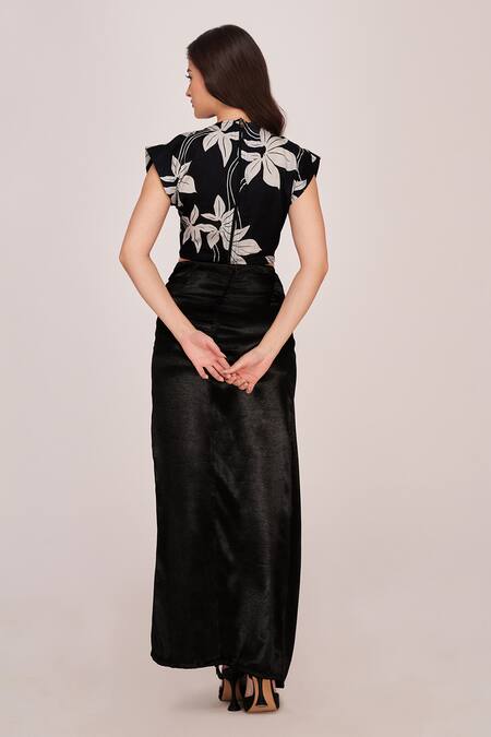 House of Varada Black Satin Closed Floral Pattern Top And Skirt Set   2