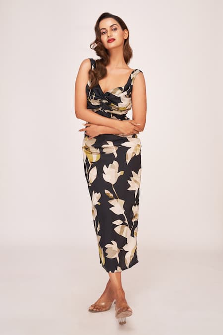 Shop House Of Varada Black Satin Sweetheart Neck Edelweiss Fleur Print Dress at Aza Fashions Shop_House Of Varada_Black Satin Sweetheart Neck Edelweiss Fleur Print Dress _at_Aza_Fashions