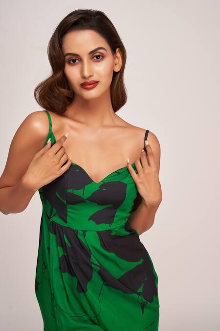 House Of Varada Green Satin Sweetheart Neck Star Jasmine Print Thigh Slit Maxi Dress at Aza Fashions House Of Varada_Green Satin Sweetheart Neck Star Jasmine Print Thigh Slit Maxi Dress _at_Aza_Fashions