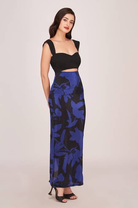 House Of Varada Black Crepe Sweetheart Neck Midnight Bloom Print Cut Out Maxi Dress Online at Aza Fashions House Of Varada_Black Crepe Sweetheart Neck Midnight Bloom Print Cut Out Maxi Dress _Online_at_Aza_Fashions