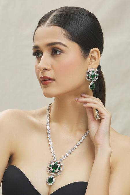 Vivinia By Vidhi Mehra Green Zari Zircon Embellished Pendant Necklace Set Online at Aza Fashions Vivinia By Vidhi Mehra_Green Zari Zircon Embellished Pendant Necklace Set _Online_at_Aza_Fashions