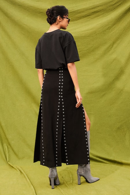 Shop Kangana Trehan Black Crepe Embroidery Crew Neck Nat Top And Embellished Slit Skirt Set at Aza Fashions Shop_Kangana Trehan_Black Crepe Embroidery Crew Neck Nat Top And Embellished Slit Skirt Set _at_Aza_Fashions