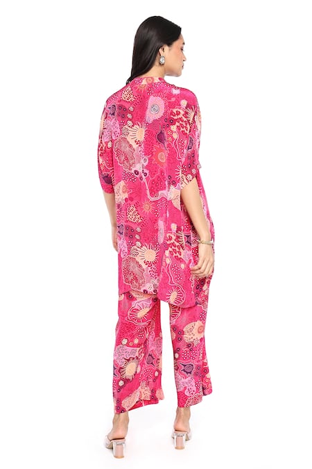 Shop Komal Shah Pink Crepe Sequins Mandarin Collar Embroidered Tunic And Pant Set at Aza Fashions Shop_Komal Shah_Pink Crepe Sequins Mandarin Collar Embroidered Tunic And Pant Set _at_Aza_Fashions