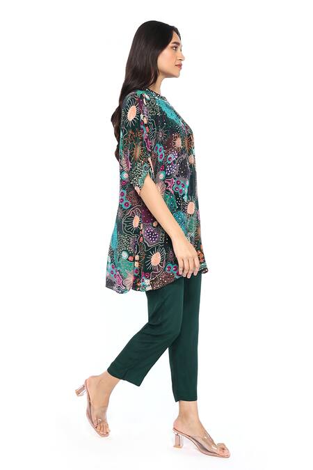 Komal Shah_Green Crepe Sequins, Pearls Round Neck Printed Tunic And Pant Set _Online_at_Aza_Fashions