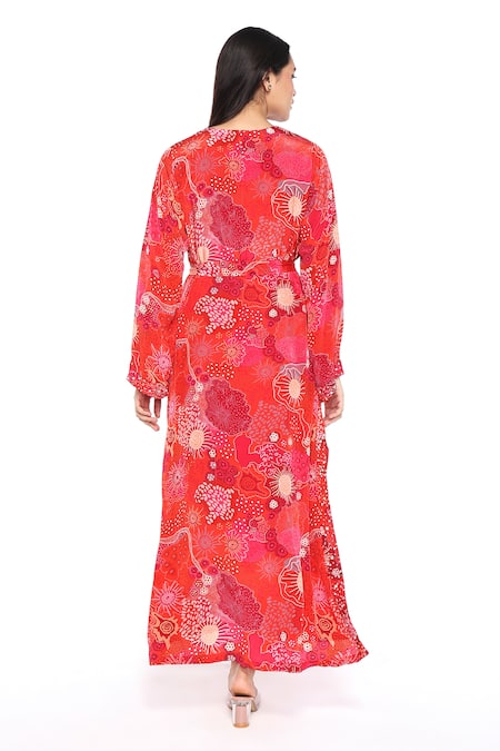 Shop Komal Shah Red Crepe Pearls, Sequins Round Neck Embellished Kaftan With Belt at Aza Fashions Shop_Komal Shah_Red Crepe Pearls, Sequins Round Neck Embellished Kaftan With Belt _at_Aza_Fashions