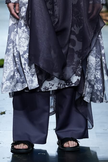 Varun Bahl Black Polyester Embroidery Floral Print Cape With Kurta Set Online at Aza Fashions Varun Bahl_Black Polyester Embroidery Floral Print Cape With Kurta Set _Online_at_Aza_Fashions