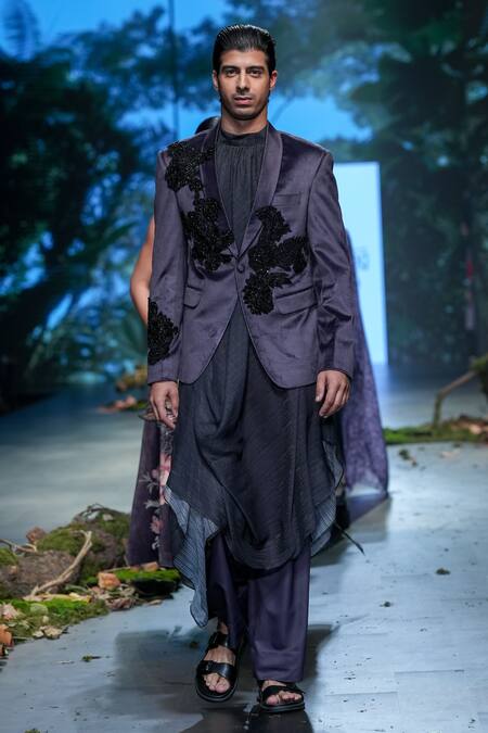 Buy Varun Bahl Black Velvet, Polyester Embroidery Hand Jacket Trouser Set Buy_Varun Bahl_Black Velvet, Polyester Embroidery Hand Jacket Trouser Set