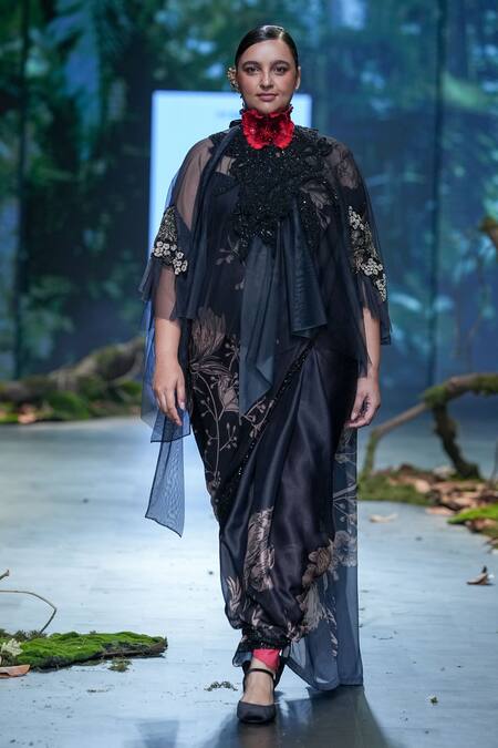 Shop Varun Bahl Black Net, Lurex Sequins, Embroidery Asymmetric Floral Vine Print Saree Cape Set Online at Aza Fashions Shop_Varun Bahl_Black Net, Lurex Sequins, Embroidery Asymmetric Floral Vine Print Saree Cape Set _Online_at_Aza_Fashions