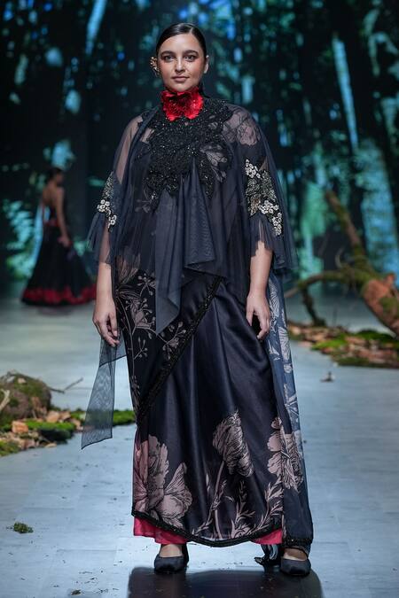 Varun Bahl Black Net, Lurex Sequins, Embroidery Asymmetric Floral Vine Print Saree Cape Set at Aza Fashions Varun Bahl_Black Net, Lurex Sequins, Embroidery Asymmetric Floral Vine Print Saree Cape Set _at_Aza_Fashions