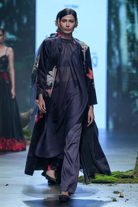 Shop_Varun Bahl_Black Velvet, Lurex Embroidery Sweetheart Neck, Floral Print Jacket Trouser Set _Online_at_Aza_Fashions