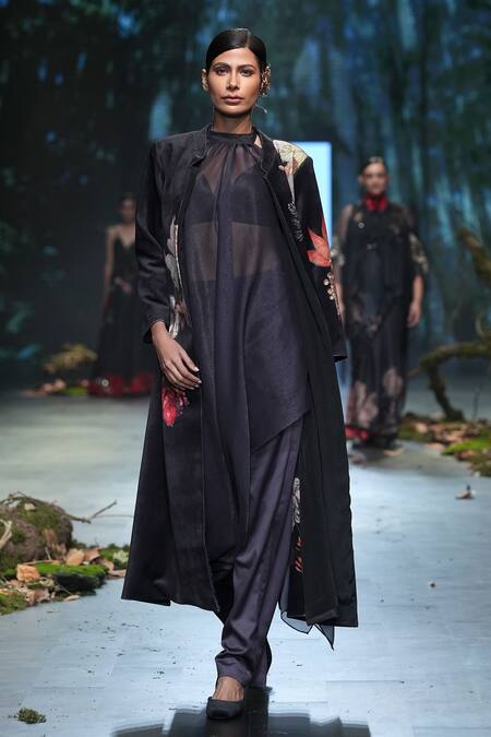 Varun Bahl_Black Velvet, Lurex Embroidery Sweetheart Neck, Floral Print Jacket Trouser Set _at_Aza_Fashions