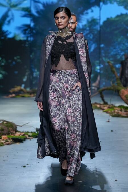 Buy Varun Bahl Black Velvet, Organza Embroidery Collared, Botanical Print Jacket Trouser Set Buy_Varun Bahl_Black Velvet, Organza Embroidery Collared, Botanical Print Jacket Trouser Set