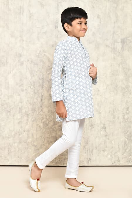 Petite Pomme_Grey Cotton Embroidery Floral Chikankari Kurta _at_Aza_Fashions