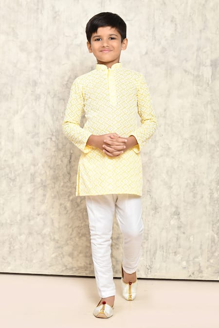 Samyukta Singhania Floral Vine Chikankari Embroidered Kurta 