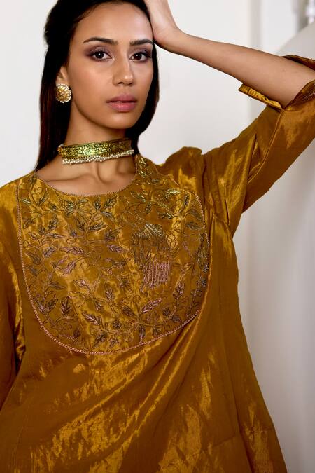 Shorshe Clothing Gold Tissue, Linen Zari, Embroidery Round Neck Short Kurta And Gharara Set Online at Aza Fashions Shorshe Clothing_Gold Tissue, Linen Zari, Embroidery Round Neck Short Kurta And Gharara Set _Online_at_Aza_Fashions