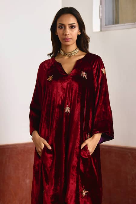 Buy_Shorshe Clothing_Red Velvet Embroidery V-neck Kurta And Salwar Set _Online_at_Aza_Fashions