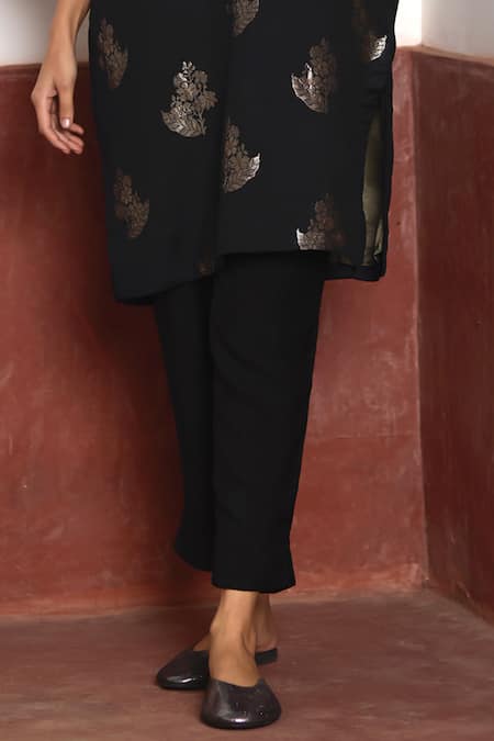 Shorshe Clothing Black Brocade, Cotton, Silk Embroidery V-neck Floral Woven Kaftan And Pant Set at Aza Fashions Shorshe Clothing_Black Brocade, Cotton, Silk Embroidery V-neck Floral Woven Kaftan And Pant Set _at_Aza_Fashions