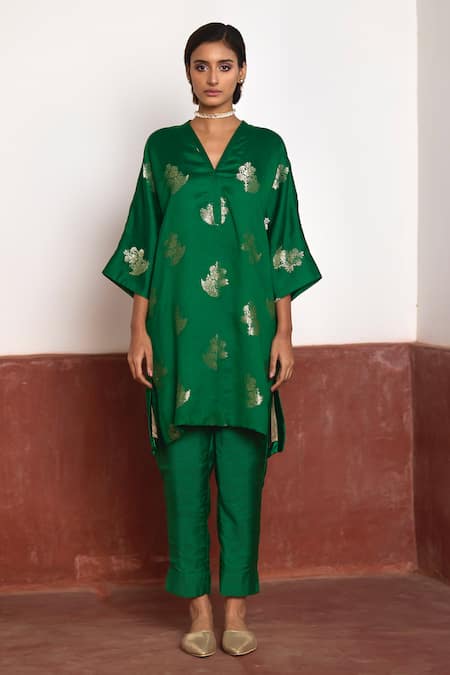 Shorshe Clothing Green Kaftan Brocade Woven Floral V Neck Flower And Cigarette Pant Set 