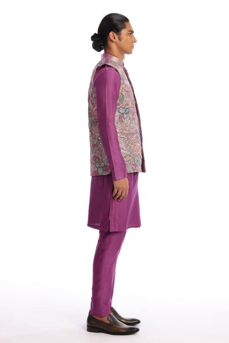 Shop Aisha Rao Purple Silk Sequins Bundi Kurta Set Online at Aza Fashions Shop_Aisha Rao_Purple Silk Sequins Bundi Kurta Set _Online_at_Aza_Fashions