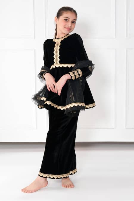 Shop The Pony & Peony Co. Black Velvet Gota Patti Embellished Kurta Pyjama Set at Aza Fashions Shop_The Pony & Peony Co._Black Velvet Gota Patti Embellished Kurta Pyjama Set _at_Aza_Fashions