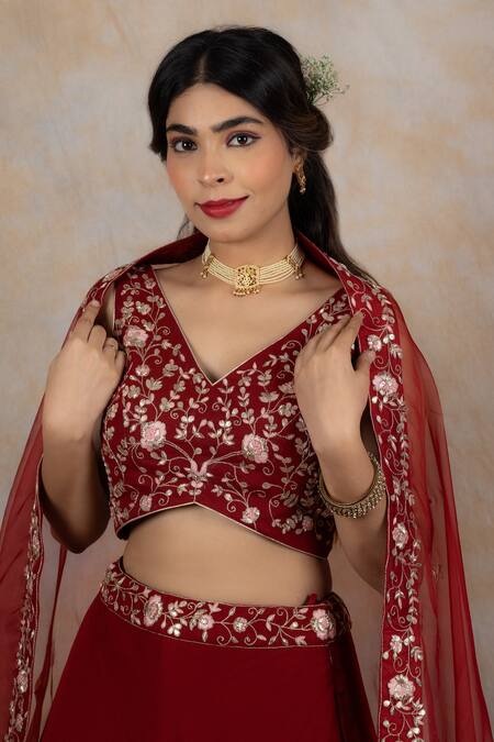 House Of Mithi Kalra Red Georgette Gota Patti, Embroidery V-neck Blouse Lehenga Set Online at Aza Fashions House Of Mithi Kalra_Red Georgette Gota Patti, Embroidery V-neck Blouse Lehenga Set _Online_at_Aza_Fashions