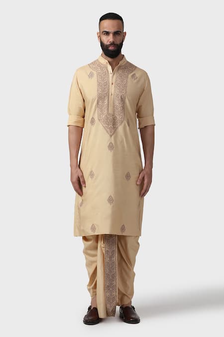 Raghavendra Rathore Jodhpur_Beige Tussar Embroidery Minar Acanthus Bloom Kurta _Online_at_Aza_Fashions