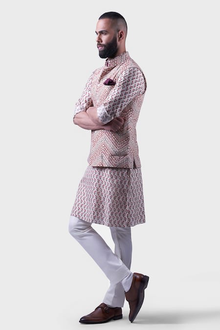 Raghavendra Rathore Jodhpur Off White Silk Embroidery Zig Zag Print Mural Waistcoat at Aza Fashions Raghavendra Rathore Jodhpur_Off White Silk Embroidery Zig Zag Print Mural Waistcoat _at_Aza_Fashions